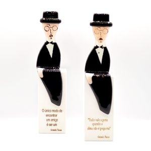Fernando Pessoa in Glass